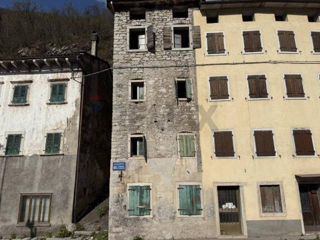 Casa indipendente in vendita a Longarone BL