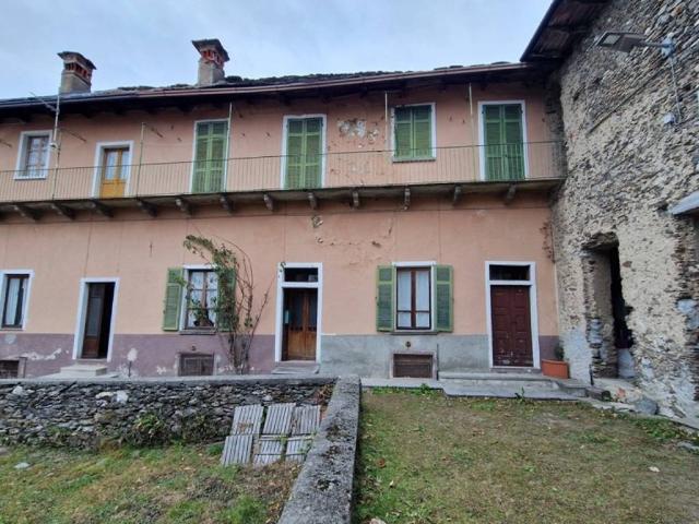 Casa indipendente in vendita a Loreglia VB