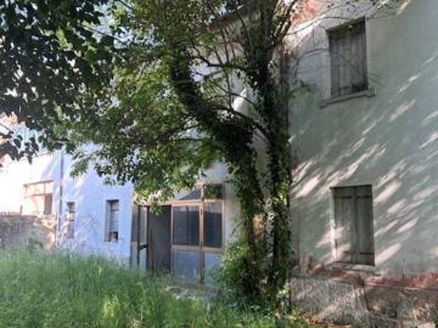 Casa indipendente in vendita a Loria TV