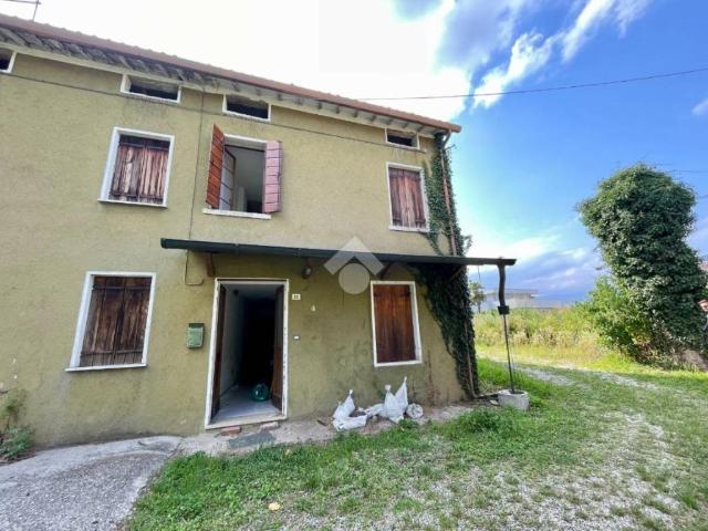 Casa indipendente in vendita a Loria TV