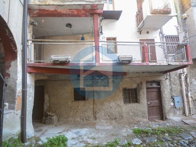 Casa indipendente in vendita a Losine BS