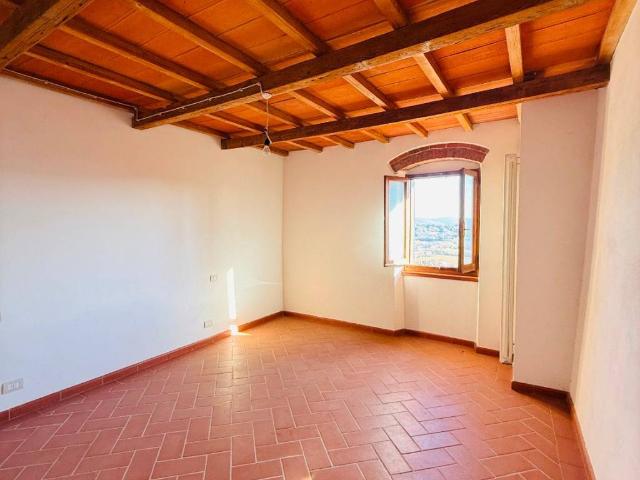 Casa indipendente in vendita a Laterina Pergine Valdarno AR