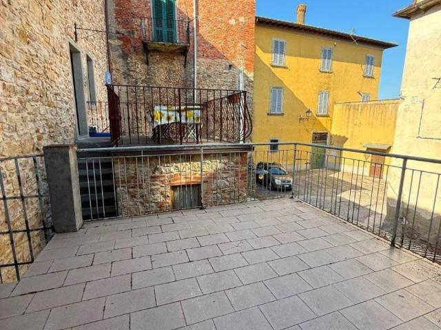 Casa indipendente in vendita a Laterina Pergine Valdarno AR