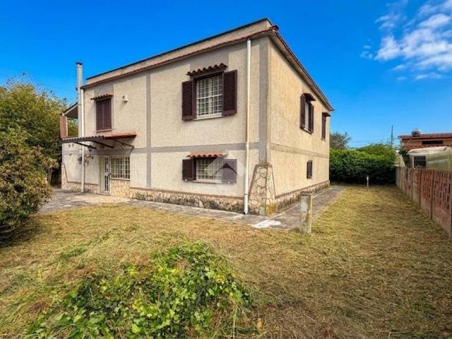 Casa indipendente in vendita a Latina LT