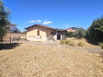 Casa indipendente in vendita a Latina LT
