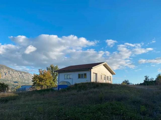 Casa indipendente in vendita a Lauria PZ
