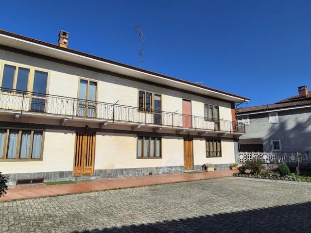 CASA INDIPENDENTE in VENDITA a LAURIANO di 6 vani