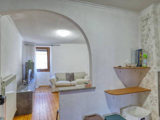 Casa indipendente in vendita a Lavena Ponte Tresa VA