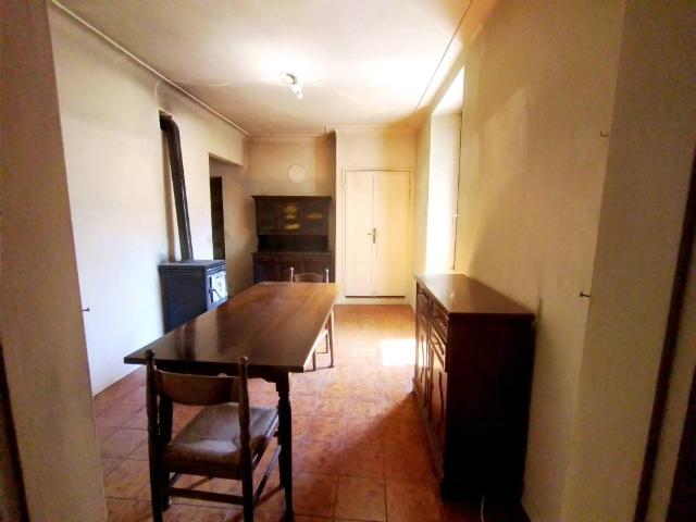 Casa indipendente in vendita a Lavenone BS