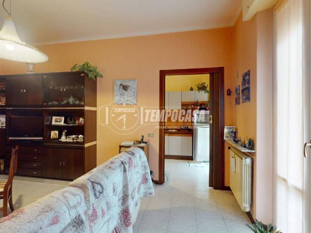 Casa indipendente in vendita a Lazzate MB