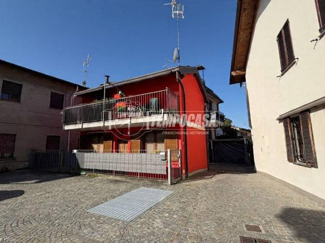 Casa indipendente in vendita a Lazzate MB