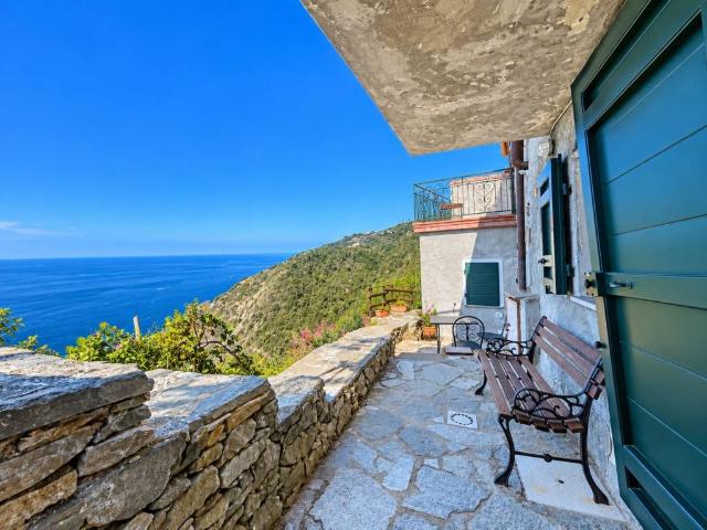 Casa indipendente in vendita a La Spezia SP