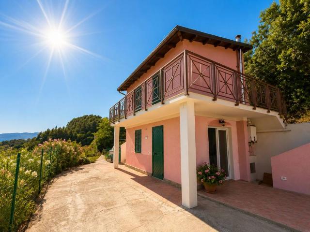 Casa indipendente in vendita a La Spezia SP
