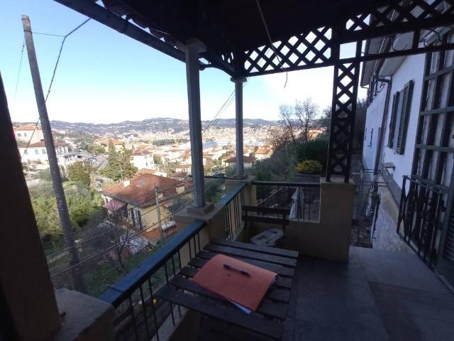 Casa indipendente in vendita a La Spezia SP