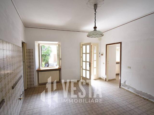 Casa indipendente in vendita a La Valletta Brianza LC