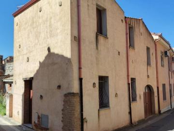 Casa indipendente in vendita a Laconi OR