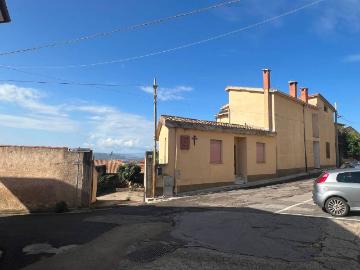 Casa indipendente in vendita a Laconi OR