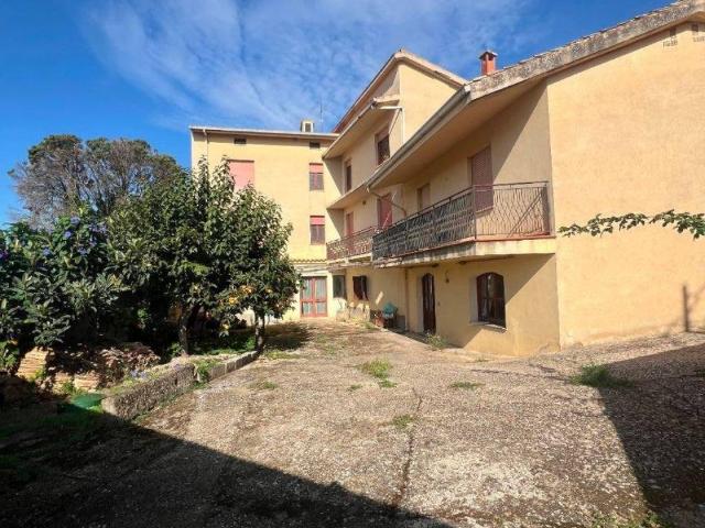 Casa indipendente in vendita a Laconi OR
