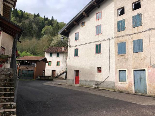 Casa indipendente in vendita a Laghi VI