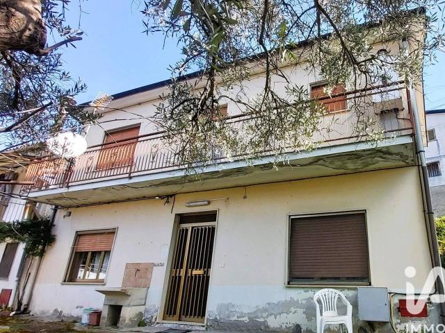 Casa indipendente in vendita a Lago