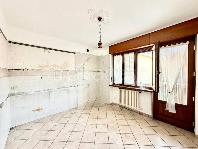 Casa indipendente in vendita a Lagnasco via Manta, 12