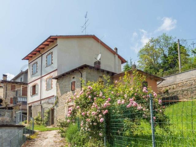 Casa indipendente in vendita a Lama Mocogno MO