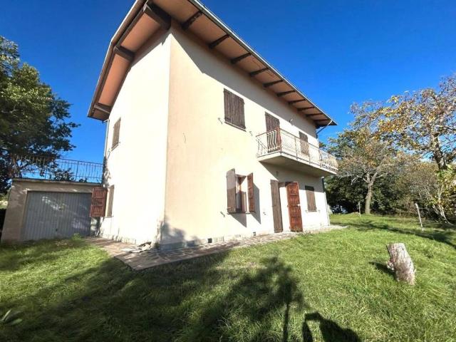 Casa indipendente in vendita a Lama Mocogno MO