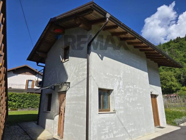 Casa indipendente in vendita a Lamon BL