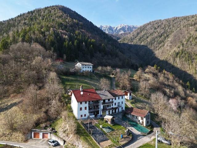 Casa indipendente in vendita a Lamon BL