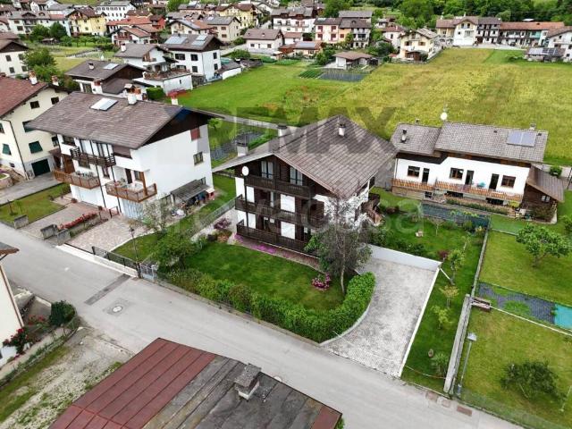 Casa indipendente in vendita a Lamon via Cismon, 5