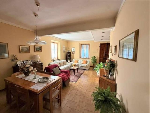 Casa indipendente in vendita a Lamporecchio PT