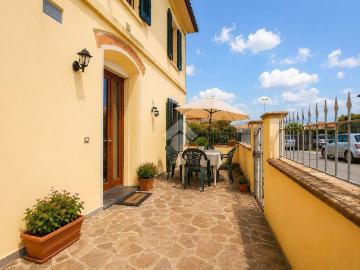 Casa indipendente in vendita a Lamporecchio PT
