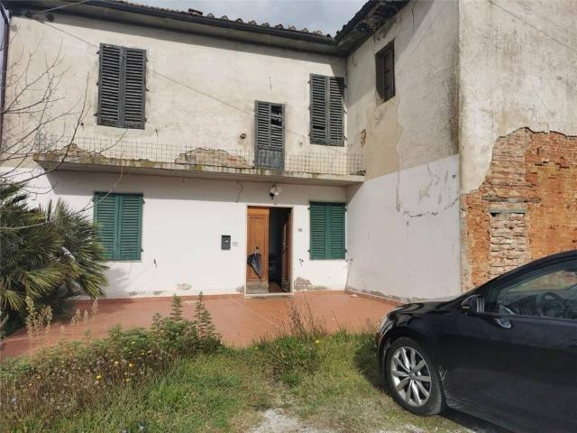 Casa indipendente in vendita a Lamporecchio PT