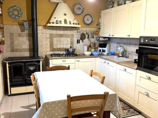 Casa indipendente in vendita a Lamporecchio PT