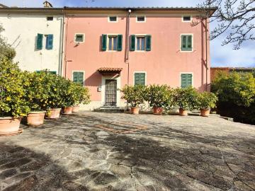 Casa indipendente in vendita a Lamporecchio PT