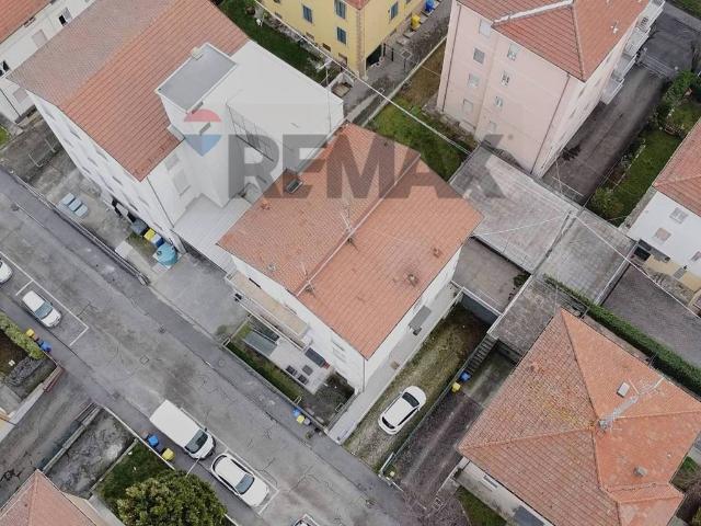 Casa indipendente in vendita a Langhirano PR