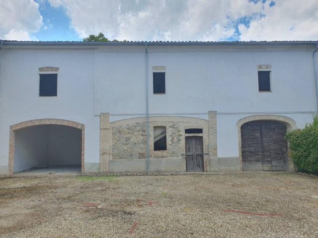 Casa indipendente in vendita a Langhirano PR
