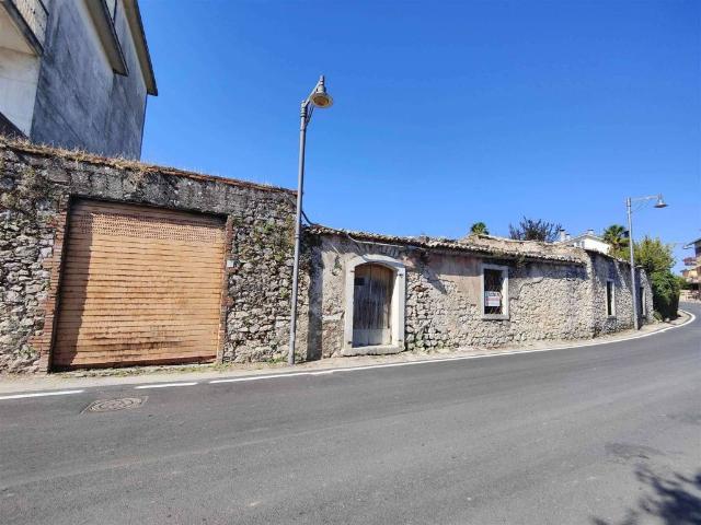 Casa indipendente in vendita a Lapio AV