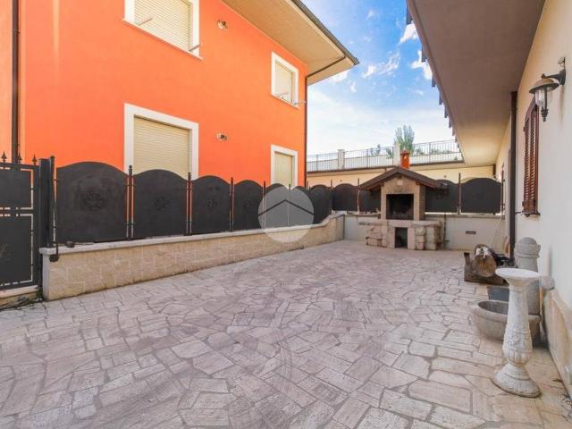 Casa indipendente in vendita a L'Aquila AQ
