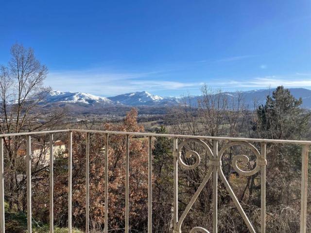 Casa indipendente in vendita a L'Aquila AQ