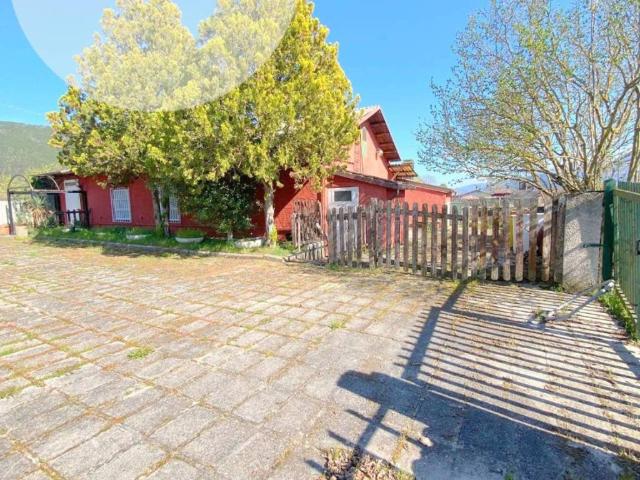 Casa indipendente in vendita a L'Aquila AQ