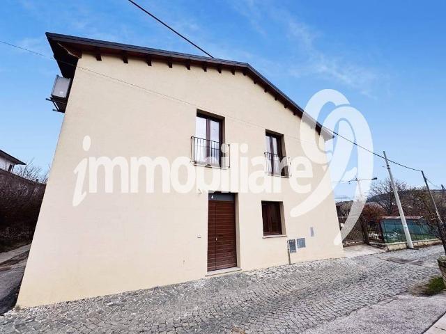 Casa indipendente in vendita a L'Aquila AQ