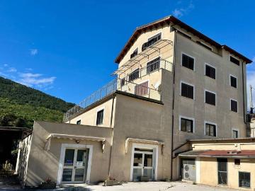 Casa indipendente in vendita a L'Aquila AQ