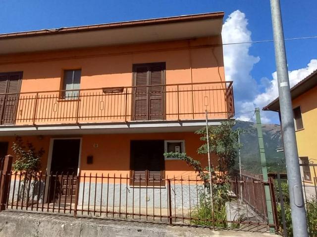 Casa indipendente in vendita a L'Aquila AQ