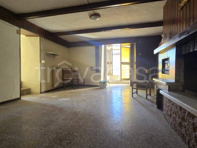 Casa indipendente in vendita a L'Aquila, Genzano Sassa