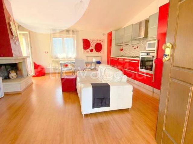 Casa indipendente in vendita a L'Aquila piazza Aricavallo, Collebrincioni Assergi