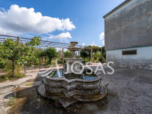 Casa indipendente in vendita a Lariano RM
