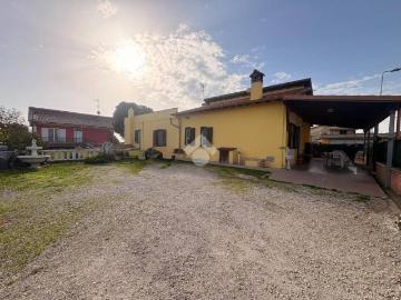 Casa indipendente in vendita a Lariano RM