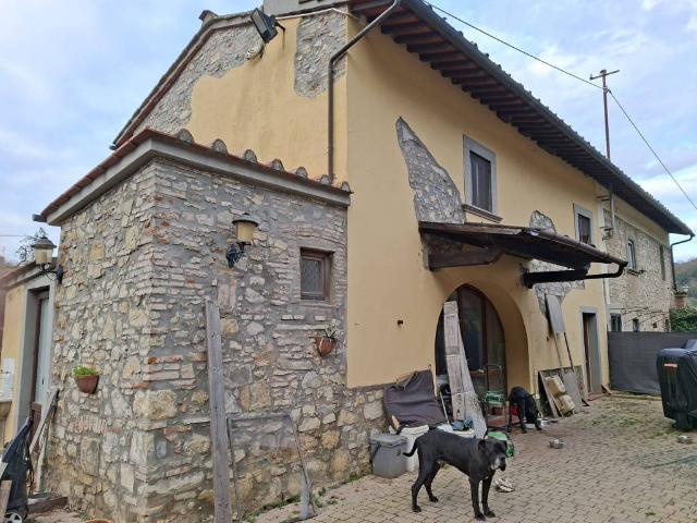 Casa indipendente in vendita a Lastra a Signa FI