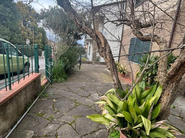 Casa indipendente in vendita a Lastra a Signa FI